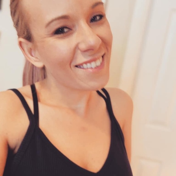 Meet your Posher, Ashley - Picture 5 of 8